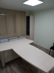 Офисный стол с приставкой